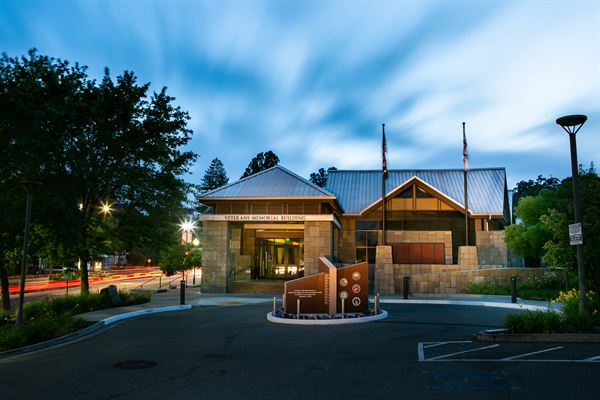 Lafayette Veterans Memorial Center