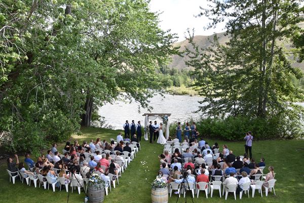 Warm Springs Inn & Winery