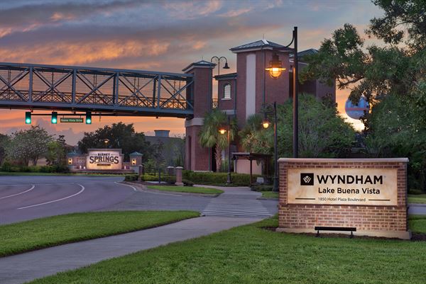 Wyndham Lake Buena Vista in the Walt Disney World Resort