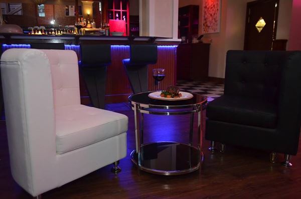 Rhino Lounge & Restaurant