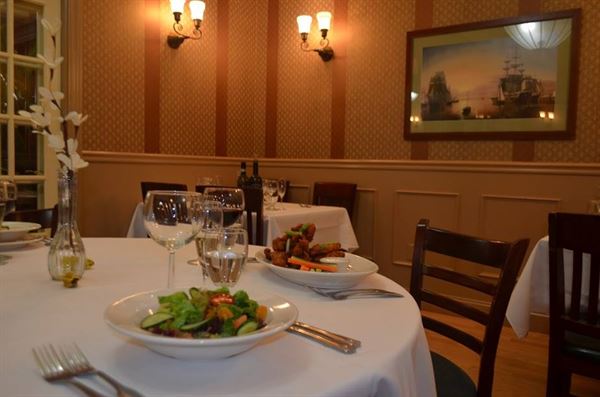 Rhino Lounge & Restaurant