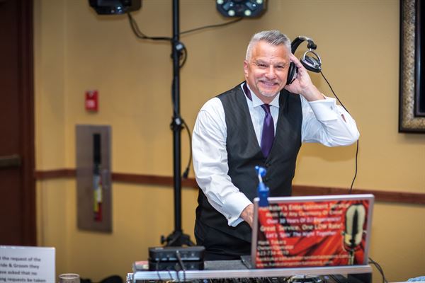 Hankster's Entertainment Service - Veteran Owned & Operated