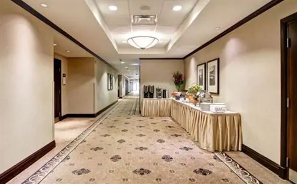 Homewood Suites by Hilton Toronto Airport Corporate Centre