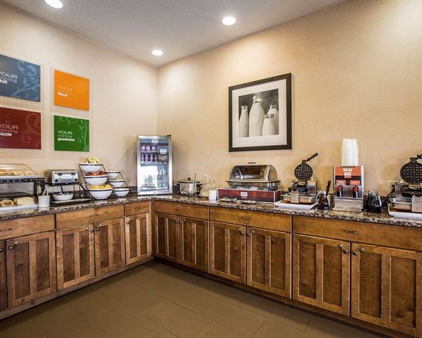 The Comfort Inn & Suites