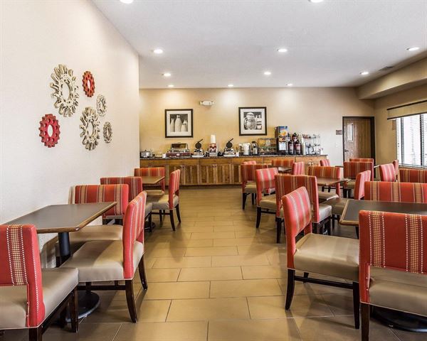 The Comfort Inn & Suites