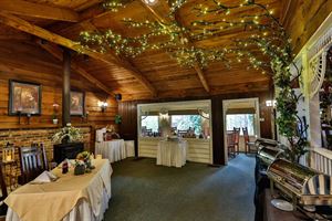 Secret Garden Dining Room & Outdoor Wedding Garden