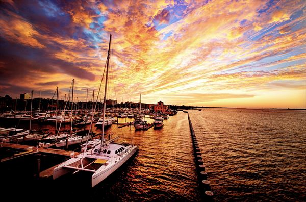 Pier 22 Restaurant, Patio & Ballroom