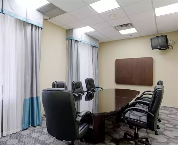 Clarion Hotel Detroit Metro Airport