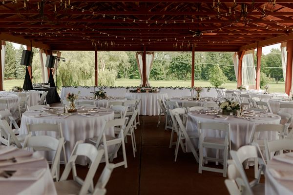 Fox Hills Golf & Banquet Center