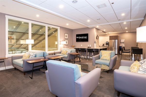 Sandman Signature Calgary Downtown Hotel