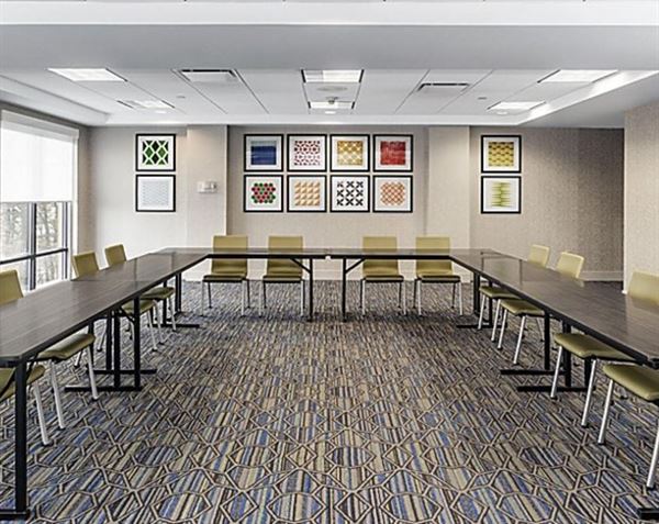 Holiday Inn Express & Suites South Portland