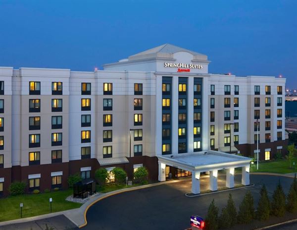 SpringHill Suites Newark Liberty International Airport