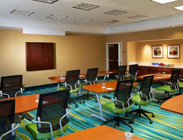 SpringHill Suites Newark Liberty International Airport