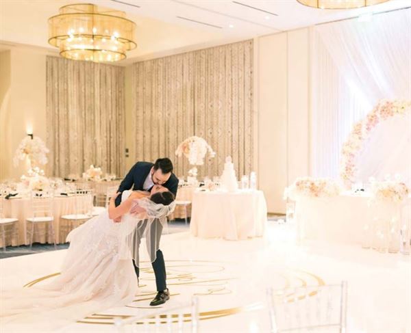 Waterfront Beach Resort, a Hilton Hotel