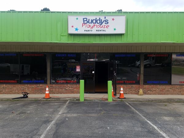 Buddy's Indoor Playhouse