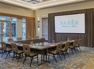 The Emerald Cove Room