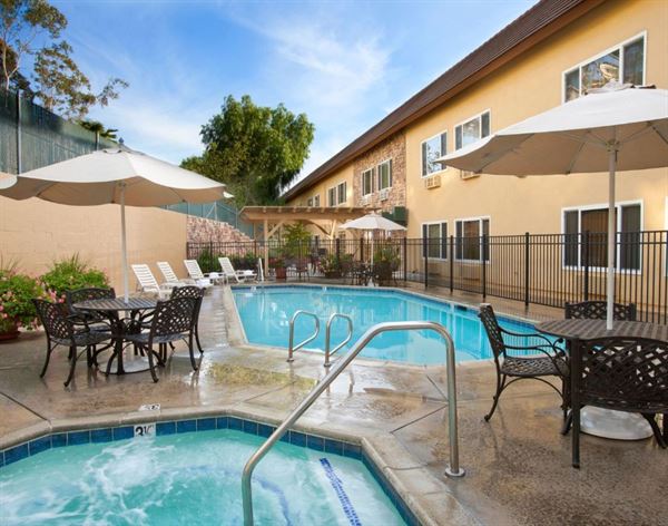 Ayres Inn Corona East