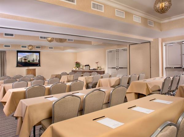 Ayres Hotel - Fountain Valley