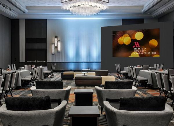 New York Marriott at the Brooklyn Bridge
