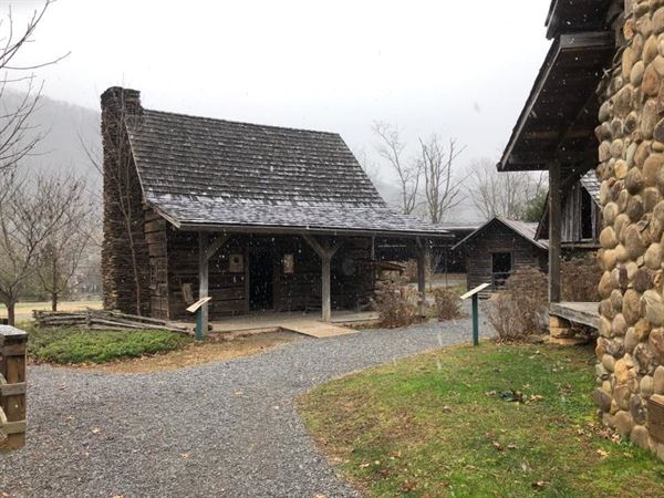 Great Smoky Mountain Heritage Center