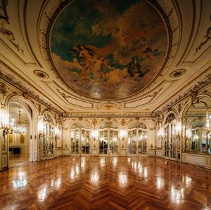 Mirror Room, Grey Towers Castle
