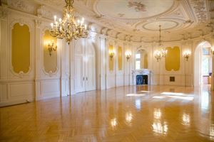 Rose Room, Grey Towers Castle