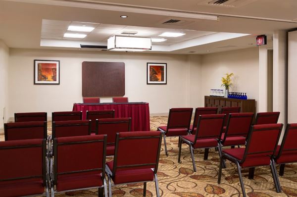 Doubletree by Hilton Nashville Airport