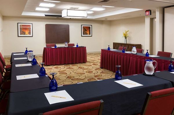 Doubletree by Hilton Nashville Airport