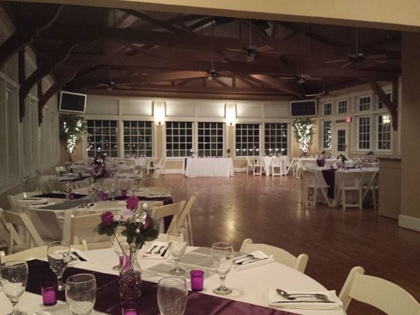 Connellee Hotel & Civic Center