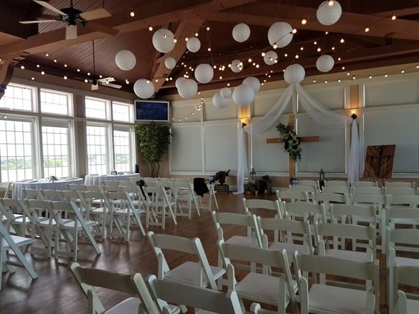 Connellee Hotel & Civic Center