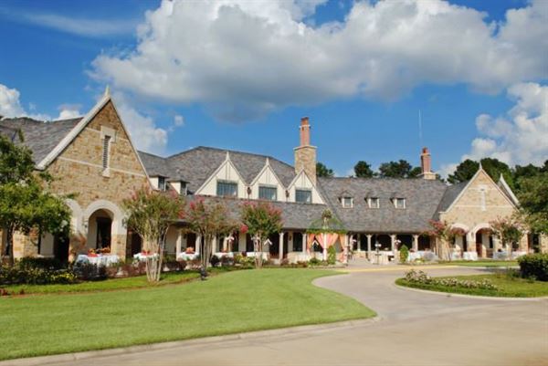 Eagle's Bluff Country Club