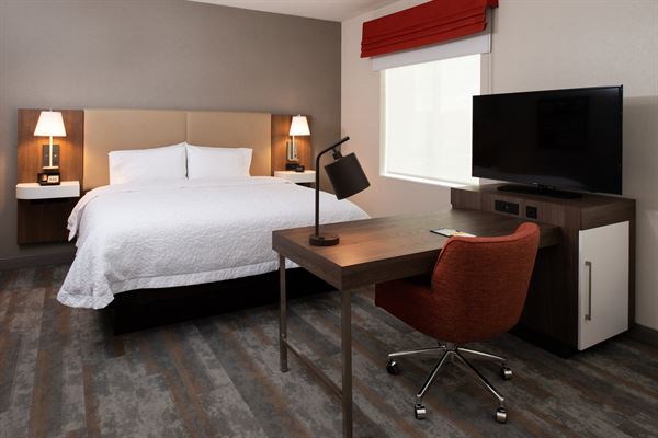 Hampton Inn & Suites Buena Park