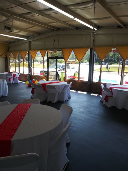 Buddy's Indoor Playhouse