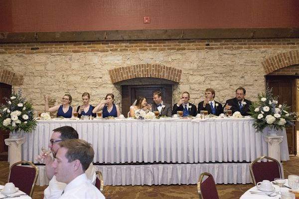 Historical Barn Wedding Venue-Holiday Inn St. Louis West at Six Flags