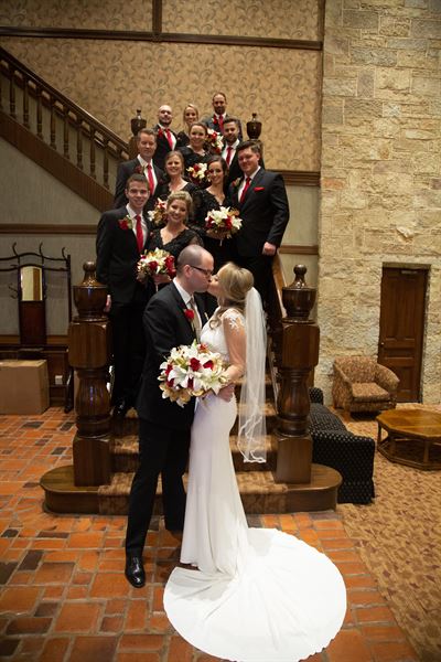 Historical Barn Wedding Venue-Holiday Inn St. Louis West at Six Flags