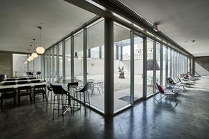 Café + Bar & Courtyard Terrace