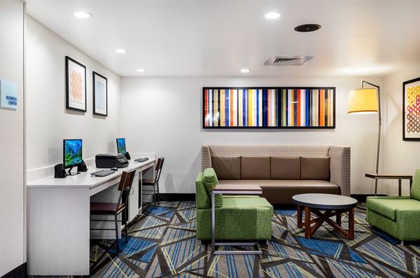 Holiday Inn Express & Suites Daphne-Spanish Fort Area