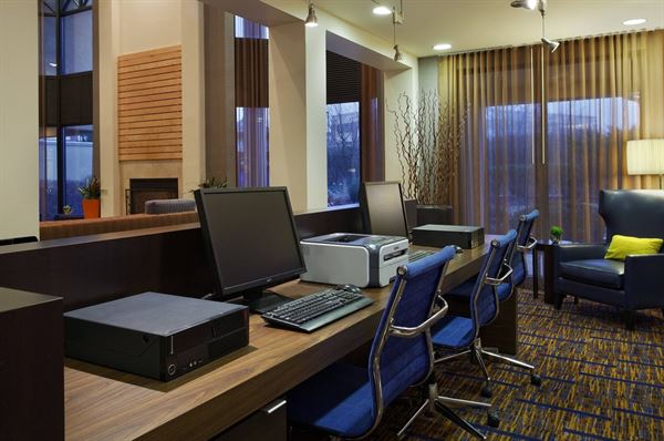 Courtyard Chicago St. Charles