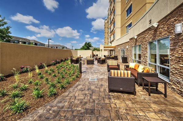 Courtyard Westbury Long Island