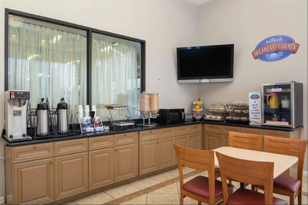 Baymont Inn & Suites