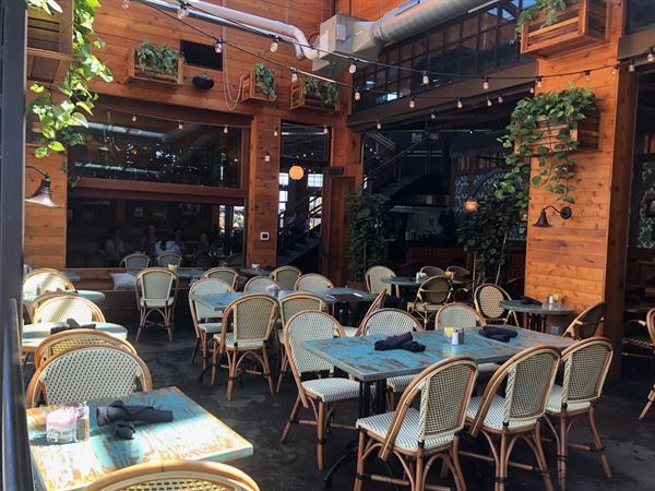 Café Hollander Hilldale