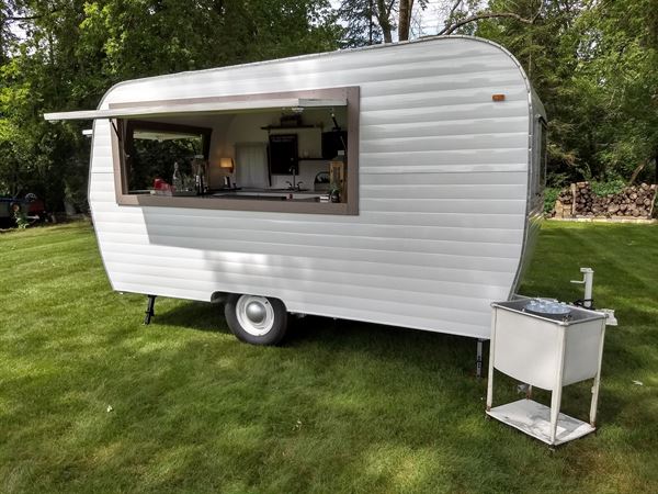 The Old Fashioned Trailer Bar Co.