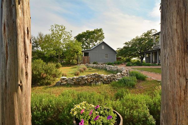 Sage Hill Inn Above Onion Creek