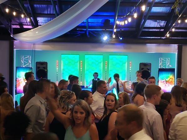 Starr Weddings & Entertainment