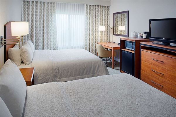 Hampton Inn & Suites Lancaster
