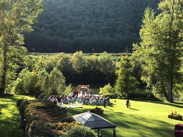 The Tea Pot On Wheels