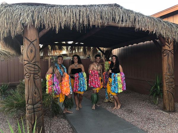 Hukilau Hawaiian Village/Royal Islanders