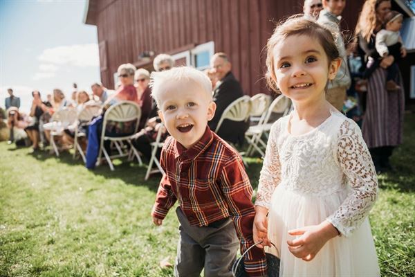 Red Barn Weddings, LLC