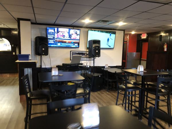 Harley's Hideaway Bar & Grill