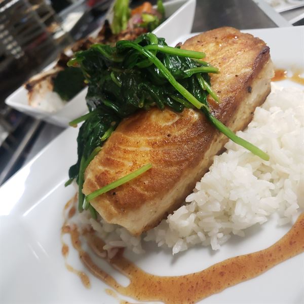 Roadie Joes Bar and Grill